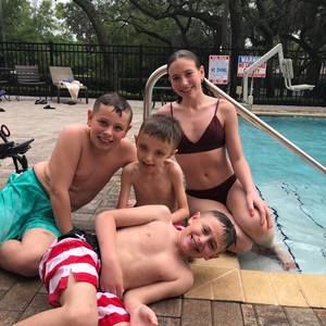 Meet your Posher, Jean